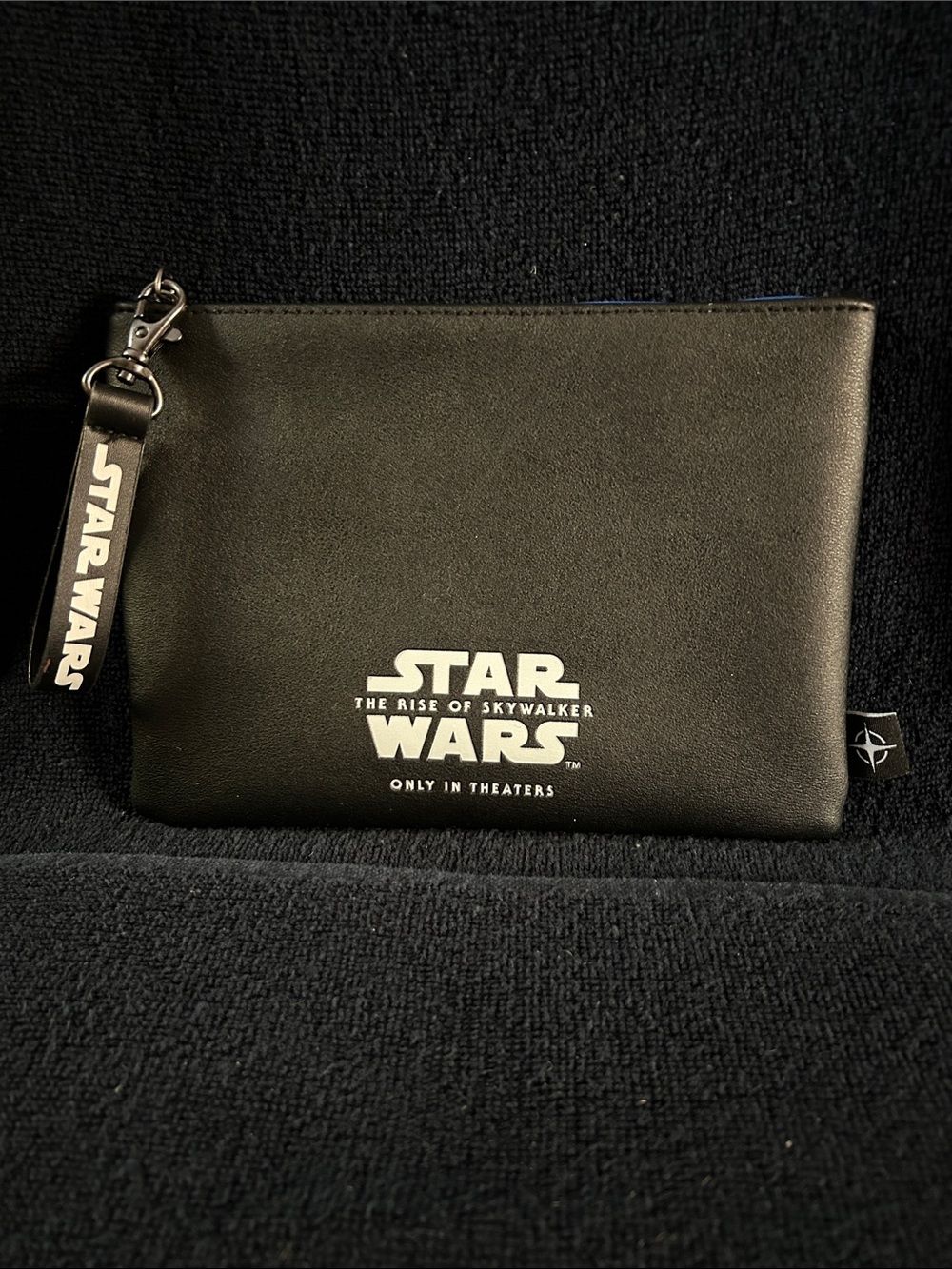 Star Wars The Rise of Skywalker United Airlines Polaris Amenity Bag w Wristlet